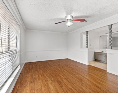 6327 Lynkat Lane - Photo Thumbnail 12