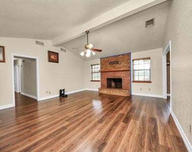 8407 Kirchner Road - Photo Thumbnail 3