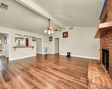 8407 Kirchner Road - Photo Thumbnail 4