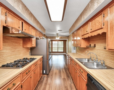 8407 Kirchner Road - Photo Thumbnail 11