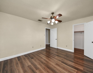 8407 Kirchner Road - Photo Thumbnail 17