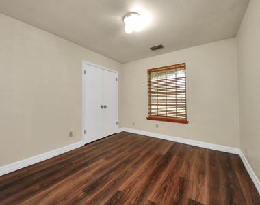 8407 Kirchner Road - Photo Thumbnail 25