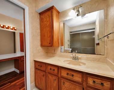 8407 Kirchner Road - Photo Thumbnail 23