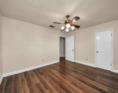 8407 Kirchner Road - Photo Thumbnail 16
