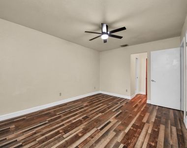 8407 Kirchner Road - Photo Thumbnail 21