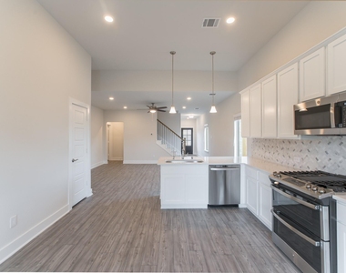 10539 Preserve Way - Photo Thumbnail 11
