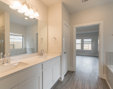 10539 Preserve Way - Photo Thumbnail 18