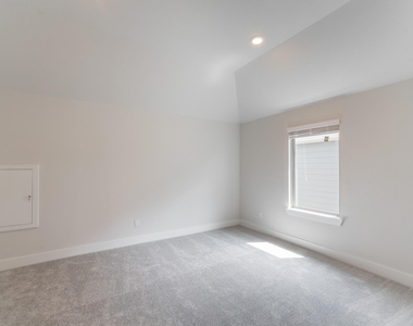 10539 Preserve Way - Photo Thumbnail 20