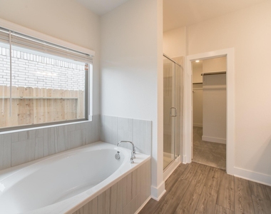 10539 Preserve Way - Photo Thumbnail 17