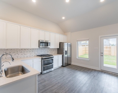 10539 Preserve Way - Photo Thumbnail 9