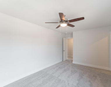 10539 Preserve Way - Photo Thumbnail 23