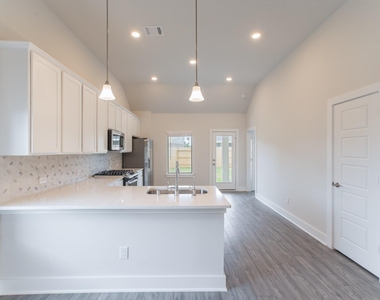 10539 Preserve Way - Photo Thumbnail 7