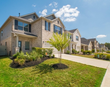10539 Preserve Way - Photo Thumbnail 1