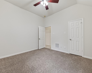 6726 Hathaway Lane - Photo Thumbnail 34
