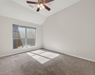 6726 Hathaway Lane - Photo Thumbnail 25