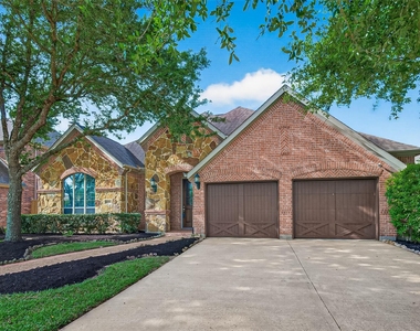 6726 Hathaway Lane - Photo Thumbnail 2