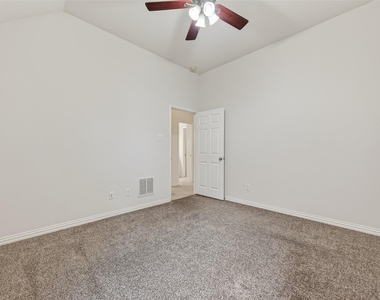6726 Hathaway Lane - Photo Thumbnail 32