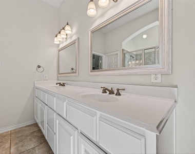 6726 Hathaway Lane - Photo Thumbnail 40