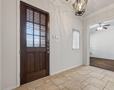 6726 Hathaway Lane - Photo Thumbnail 5
