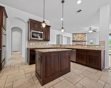 6726 Hathaway Lane - Photo Thumbnail 15