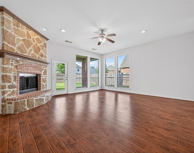6726 Hathaway Lane - Photo Thumbnail 23