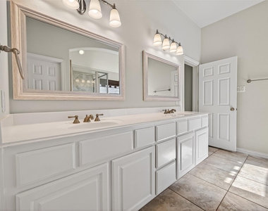 6726 Hathaway Lane - Photo Thumbnail 41