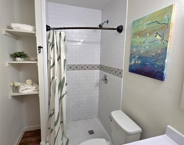 5422 Pine Avenue - Photo Thumbnail 20