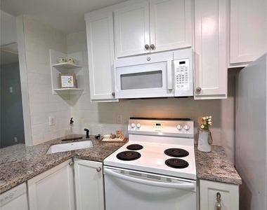 5422 Pine Avenue - Photo Thumbnail 7