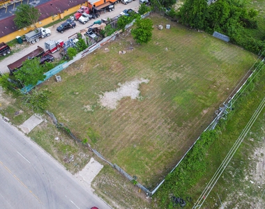 1710 Berry Road - Photo Thumbnail 1