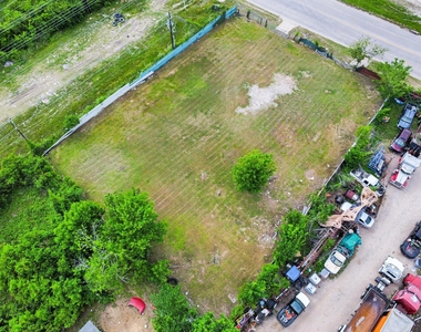 1710 Berry Road - Photo Thumbnail 6