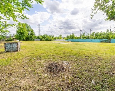 1710 Berry Road - Photo Thumbnail 10