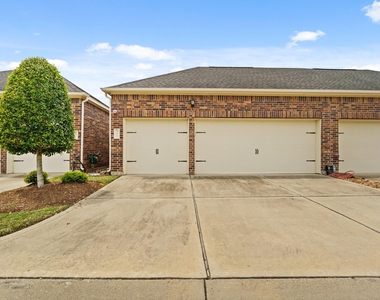 534 Imperial Boulevard - Photo Thumbnail 40