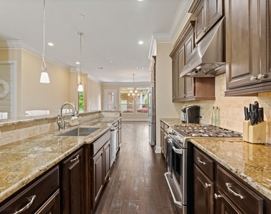534 Imperial Boulevard - Photo Thumbnail 16