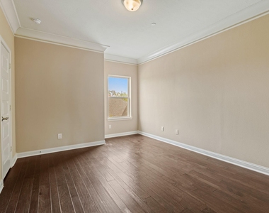 534 Imperial Boulevard - Photo Thumbnail 32