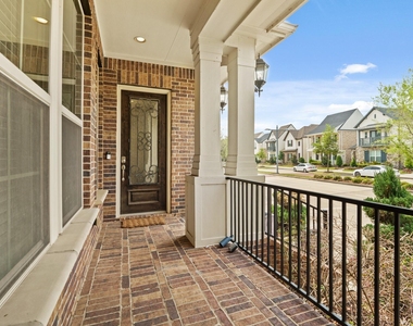 534 Imperial Boulevard - Photo Thumbnail 6