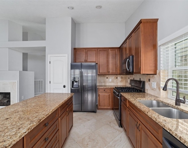 20822 Whitevine Way - Photo Thumbnail 19