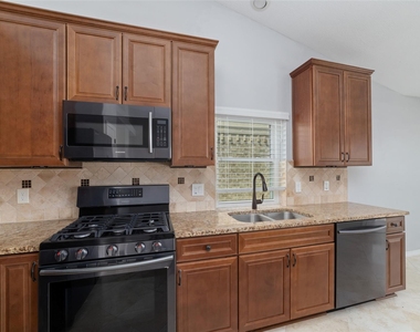 20822 Whitevine Way - Photo Thumbnail 20