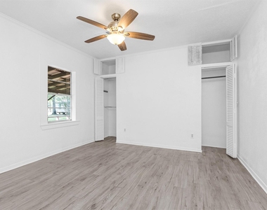 19355 Forest Lane Circle - Photo Thumbnail 20