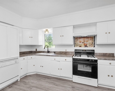 19355 Forest Lane Circle - Photo Thumbnail 12