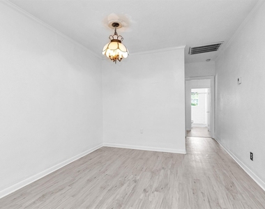 19355 Forest Lane Circle - Photo Thumbnail 13