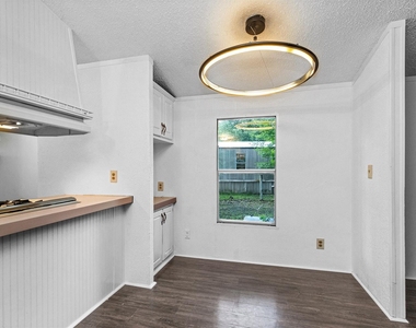 19339 Forest Lane Circle - Photo Thumbnail 21