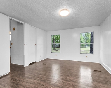 19339 Forest Lane Circle - Photo Thumbnail 25