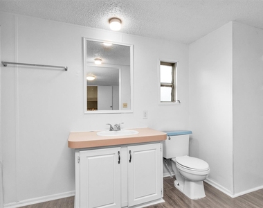 19339 Forest Lane Circle - Photo Thumbnail 28