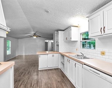 19339 Forest Lane Circle - Photo Thumbnail 18