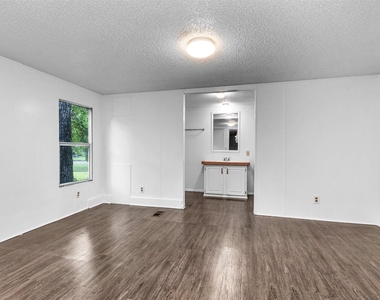 19339 Forest Lane Circle - Photo Thumbnail 24