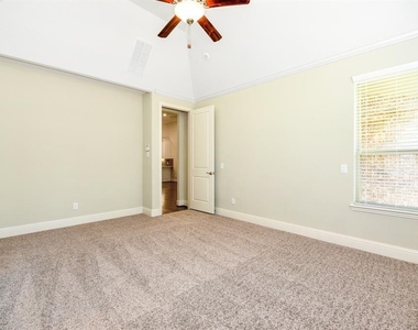 137 Skybranch Drive - Photo Thumbnail 7
