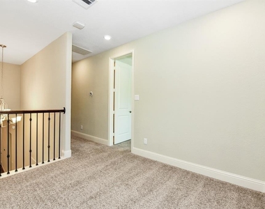 137 Skybranch Drive - Photo Thumbnail 13