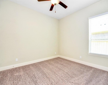 137 Skybranch Drive - Photo Thumbnail 17