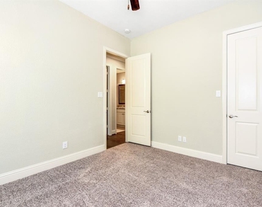 137 Skybranch Drive - Photo Thumbnail 18