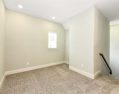 137 Skybranch Drive - Photo Thumbnail 14